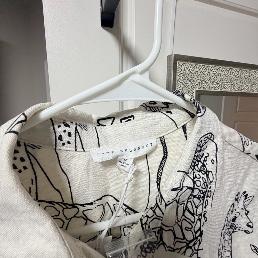 Black and White womens shirt - Picture 4 of 6